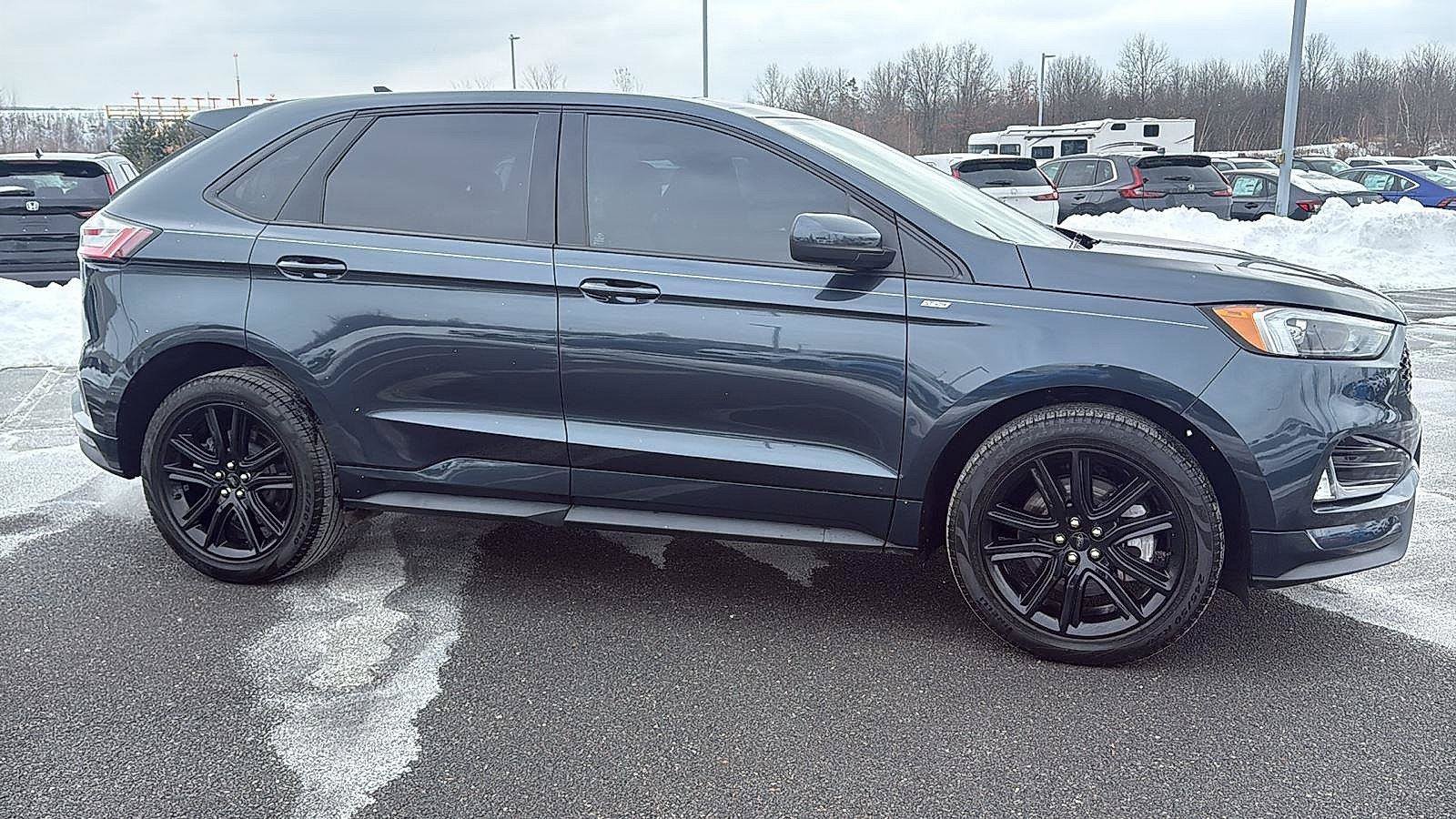 Used 2024 Ford Edge ST-Line w/ Cargo Accessory Package AWD/4WD image 3