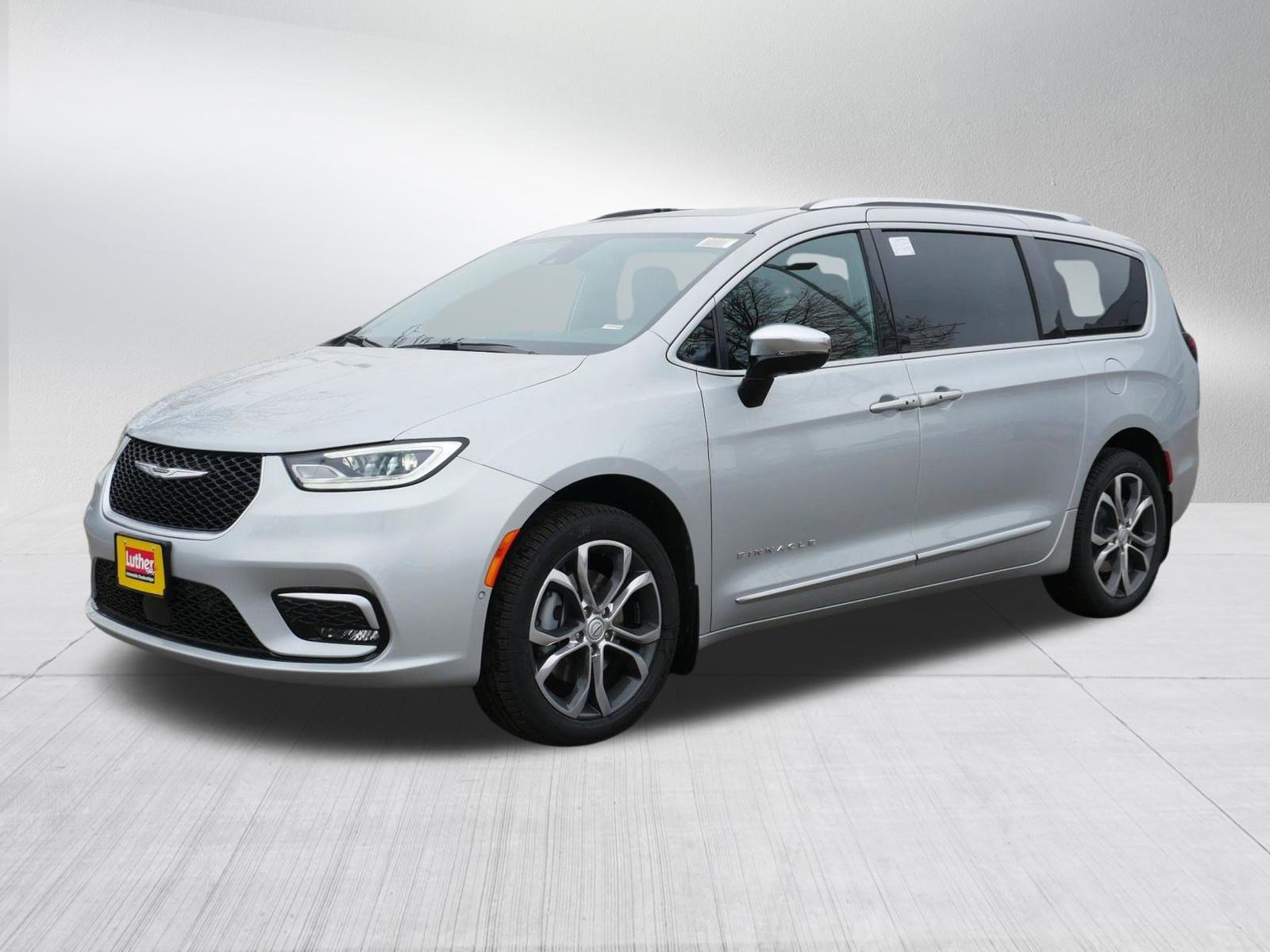 New 2026 Chrysler Pacifica Pinnacle AWD/4WD image 3