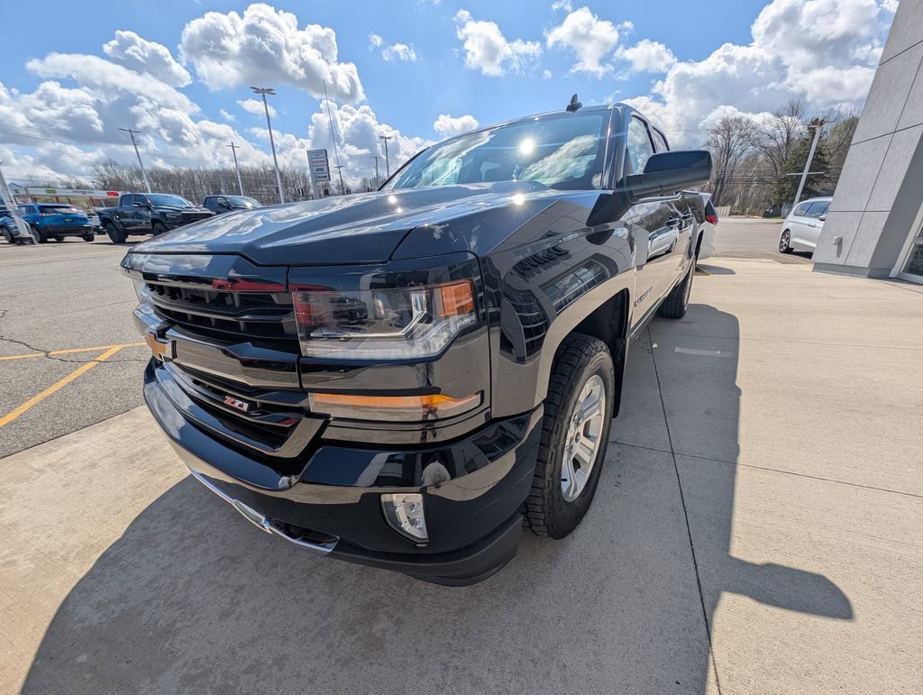 Used 2018 Chevrolet Silverado 1500 LT w/ All Star Edition image 8
