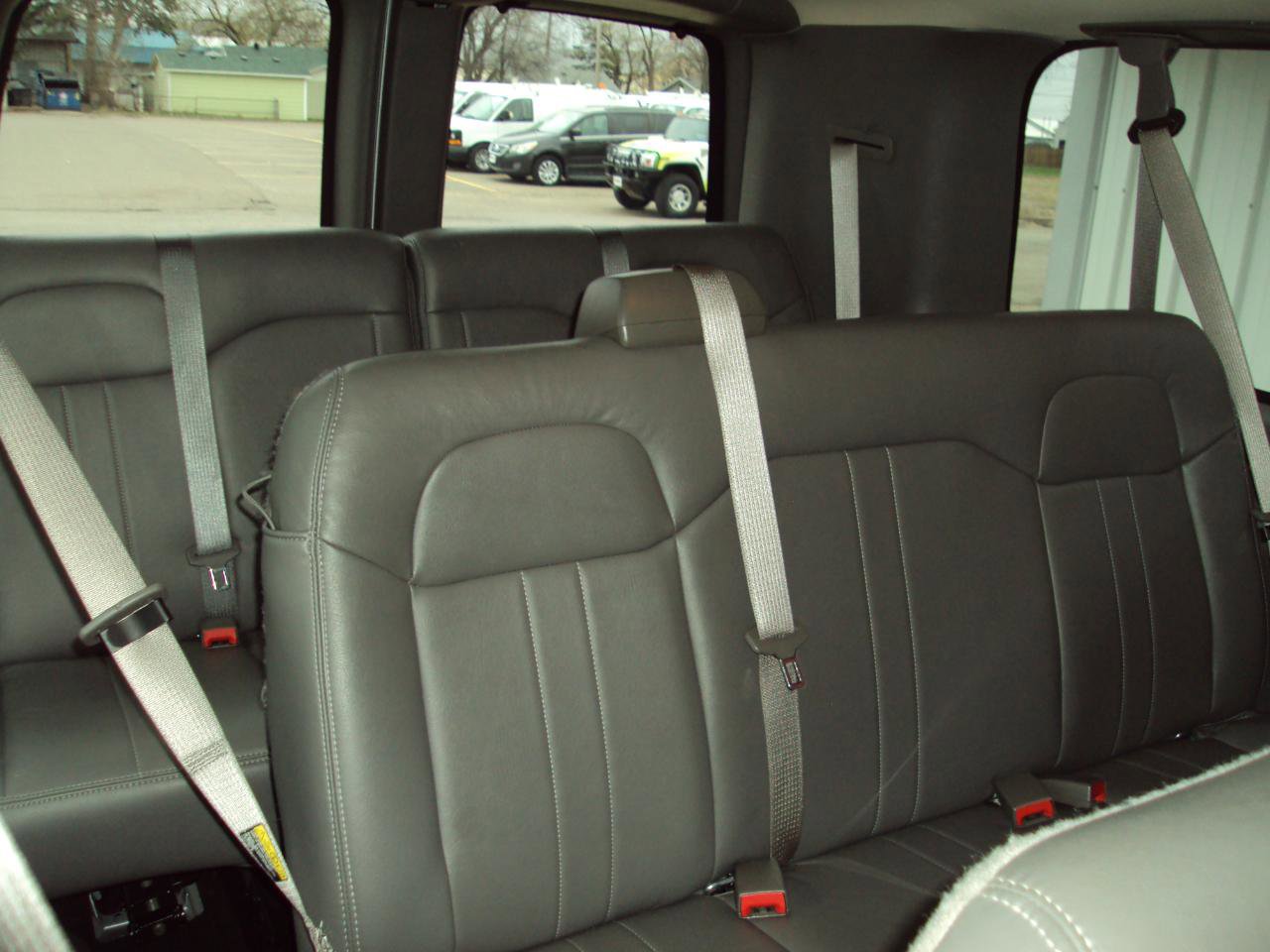 Used 2019 Chevrolet Express 3500 LS RWD image 14