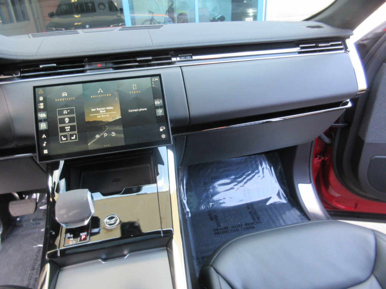 Used 2024 Land Rover Range Rover Sport SE image 46