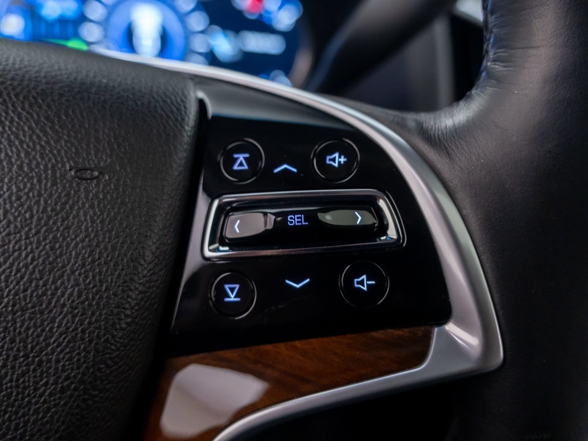 Used 2019 Cadillac Escalade Luxury AWD/4WD image 26