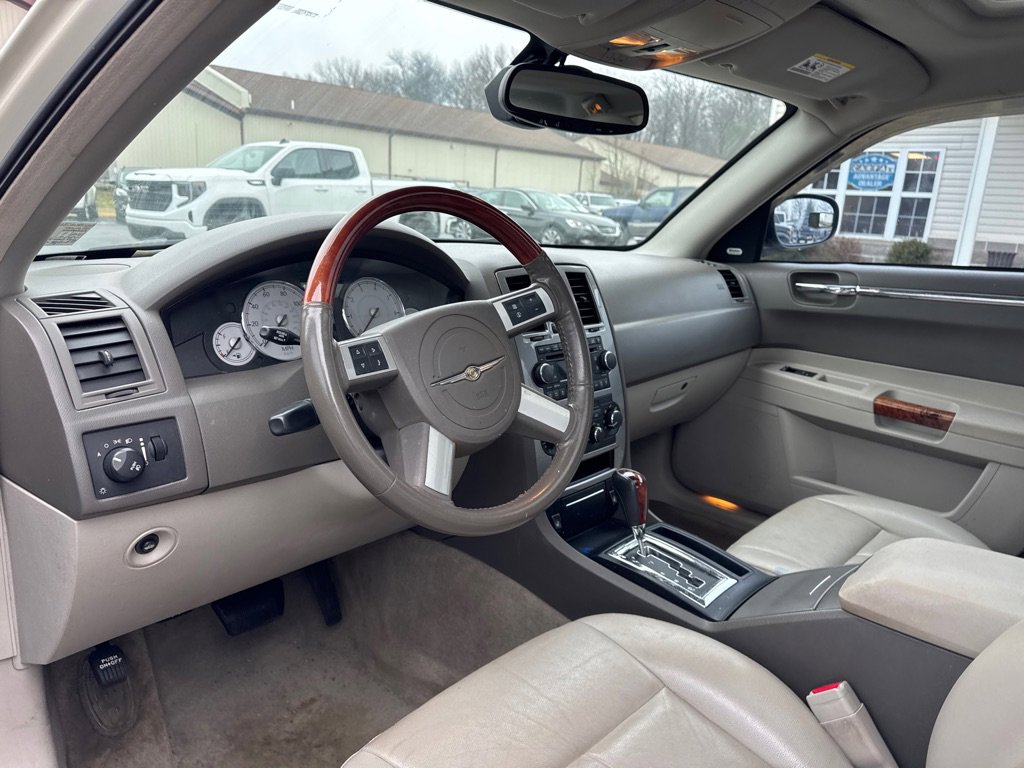 Used 2007 Chrysler 300 Touring L w/ Luxury Group image 13