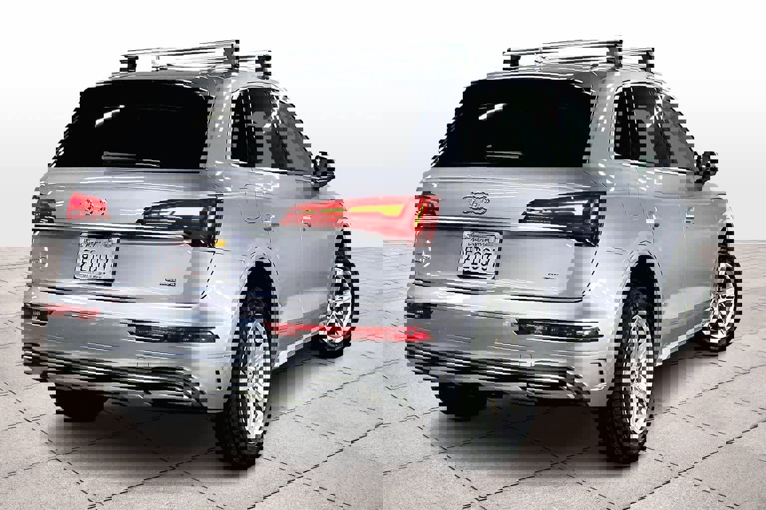 Used 2023 Audi Q5 Premium w/ Convenience Package image 15