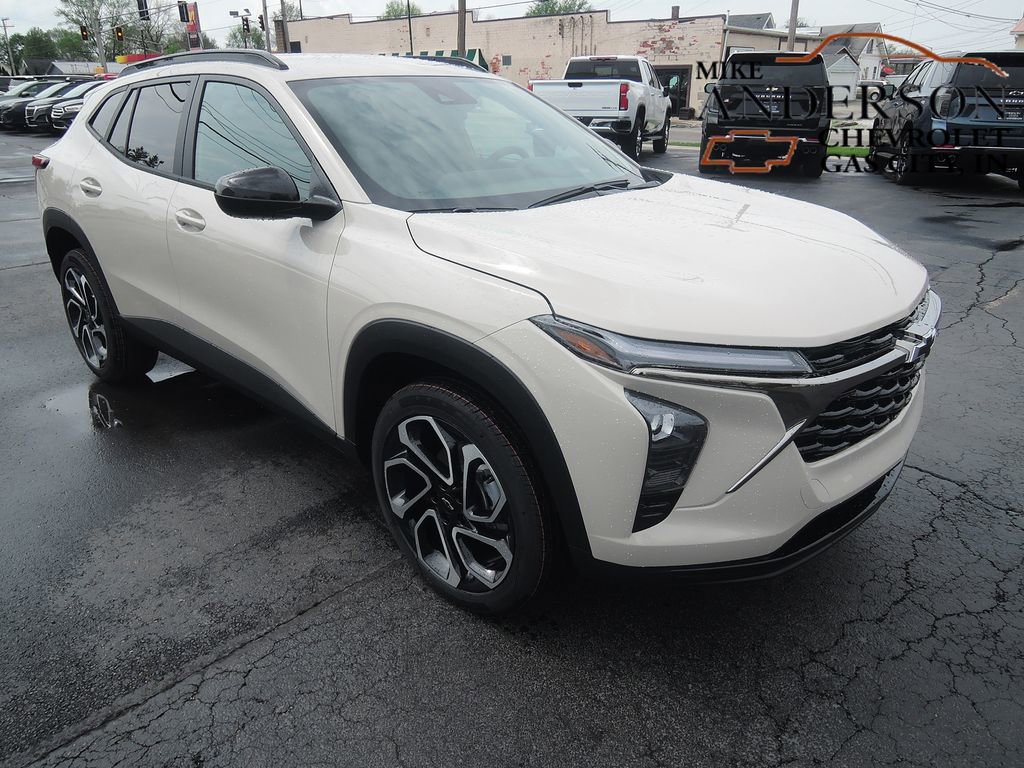 New 2026 Chevrolet Trax RS w/ Driver Confidence Package FWD image 1