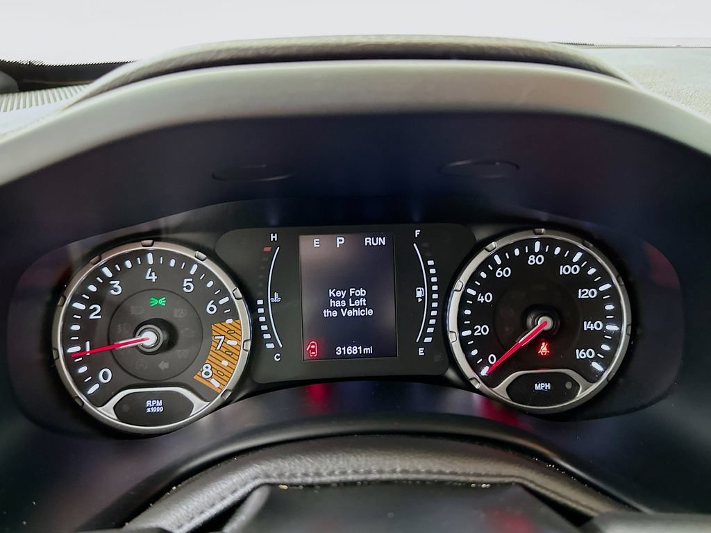 Used 2023 Jeep Renegade Latitude w/ Premium Group AWD/4WD image 12