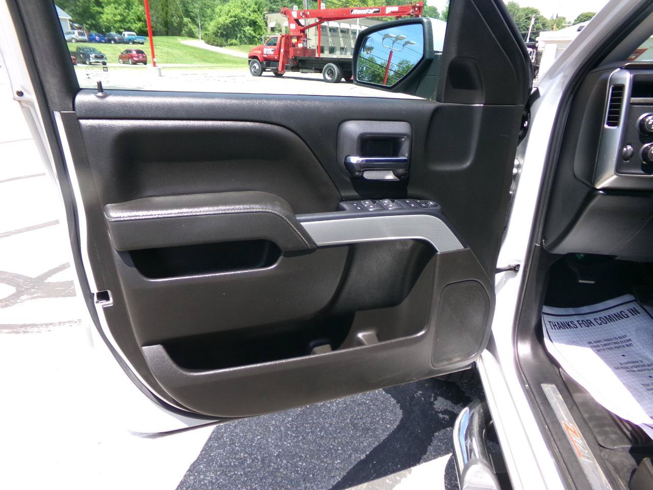Used 2018 Chevrolet Silverado 1500 LT w/ All Star Edition AWD/4WD image 15