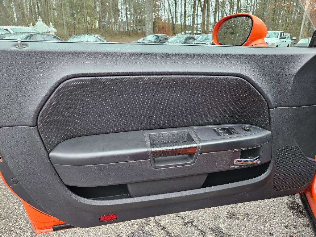 Used 2010 Dodge Challenger R/T RWD image 17