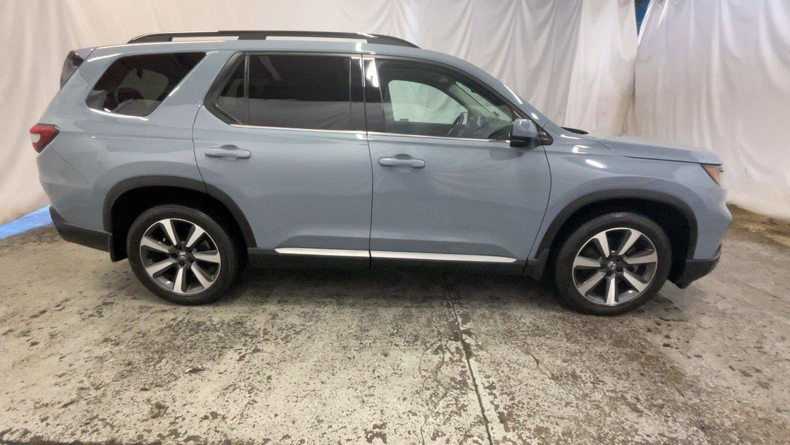 Certified 2023 Honda Pilot Touring image 5
