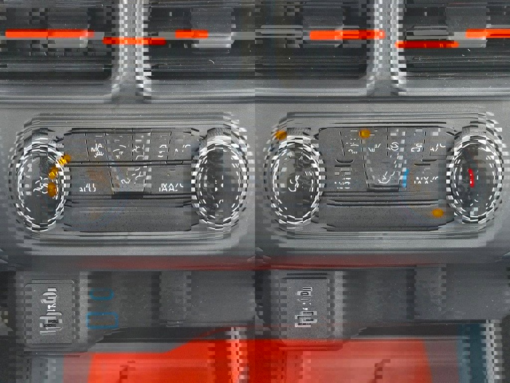 Used 2024 Ford Maverick XLT image 15