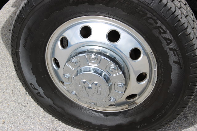Used 2024 RAM 3500 Big Horn w/ Sport Appearance Package AWD/4WD image 16