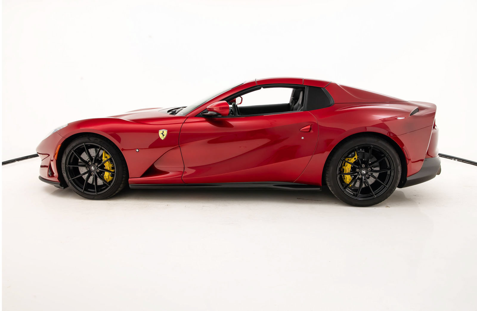 Certified 2022 Ferrari 812 GTS RWD image 29