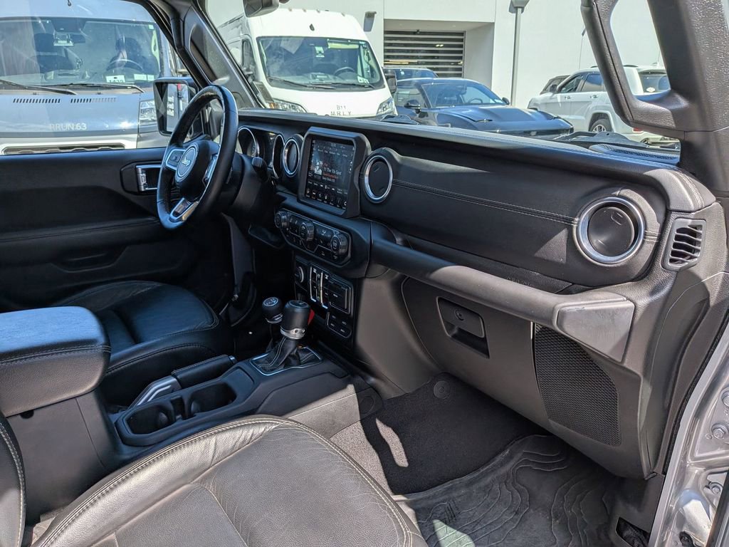 Used 2020 Jeep Gladiator Overland AWD/4WD image 25