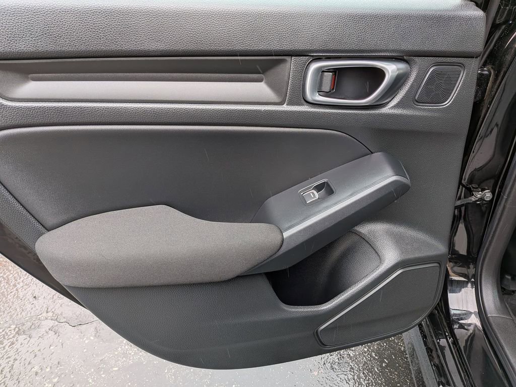 Used 2025 Honda Civic Sport image 25