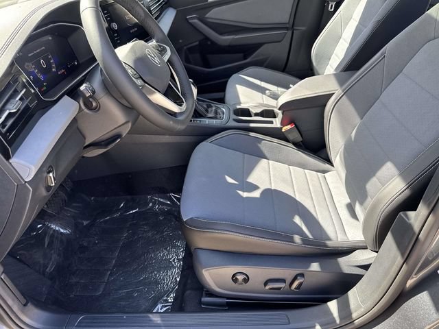 New 2026 Volkswagen Jetta SE FWD image 15