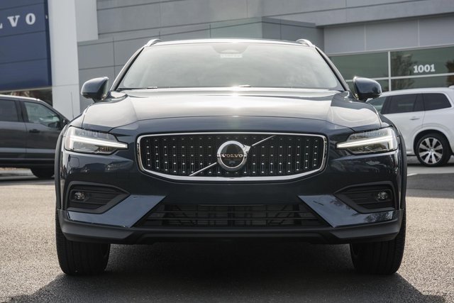 New 2026 Volvo V60 B5 Cross Country Plus w/ Protection Package Premier image 2