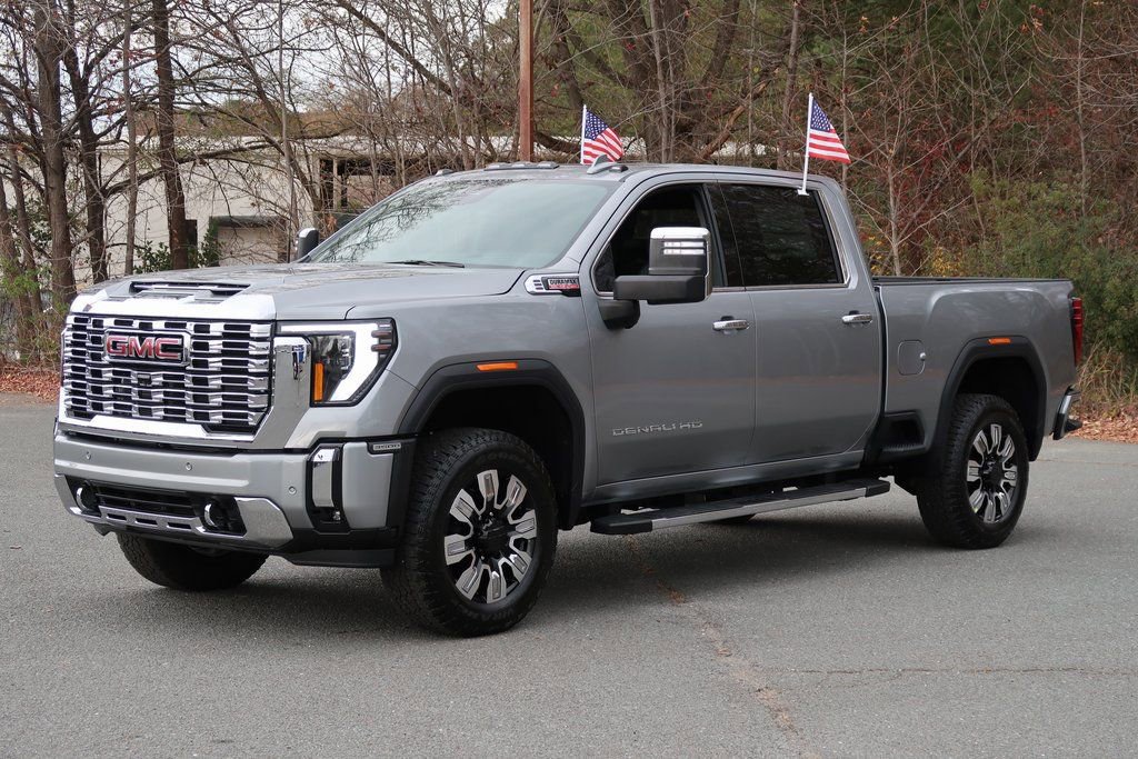 New 2026 GMC Sierra 3500 Denali w/ Denali Reserve Package image 2