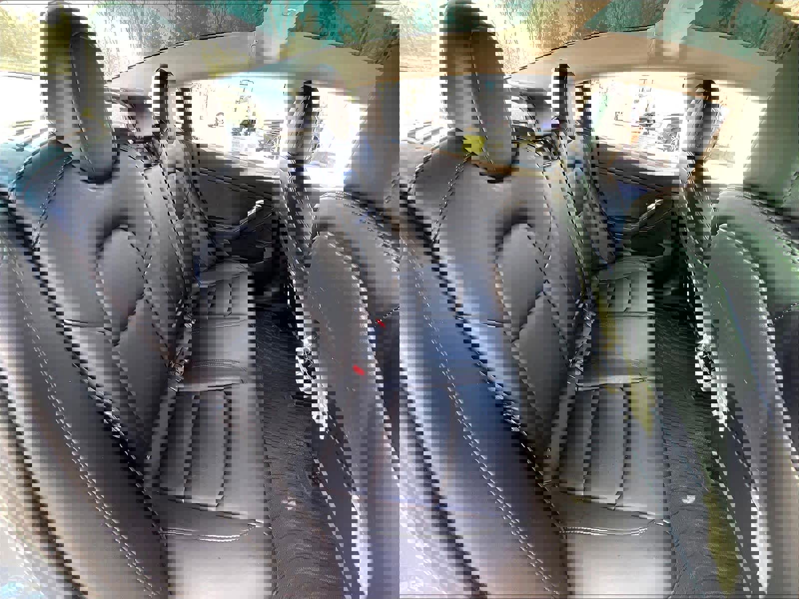 Used 2023 Tesla Model 3 Standard Range image 16