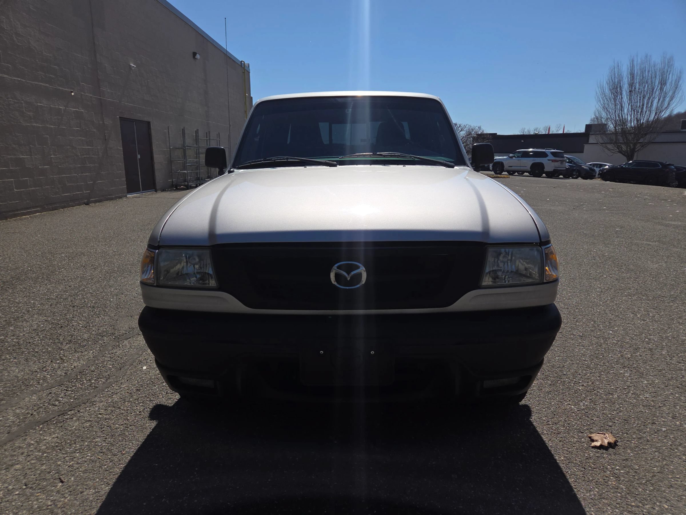 Used 2004 MAZDA B-Series Pickup 4x4 Cab Plus B4000 w/ Convenience Pkg image 4