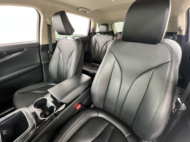 Used 2023 Lincoln Nautilus AWD image 25