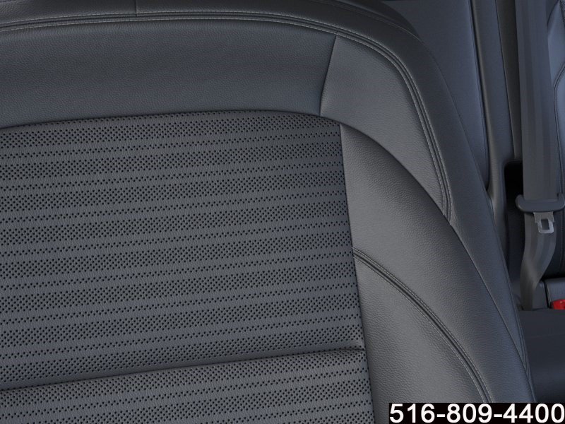 Used 2025 Lincoln Nautilus Reserve AWD/4WD image 17