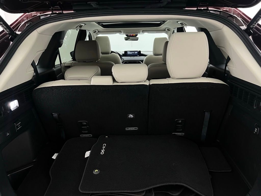 Used 2024 MAZDA CX-90 Plug-In Hybrid w/ Premium Pkg image 30