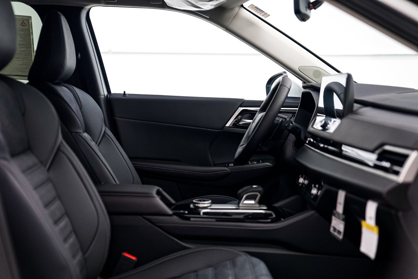 New 2026 Mitsubishi Outlander ES AWD/4WD image 13