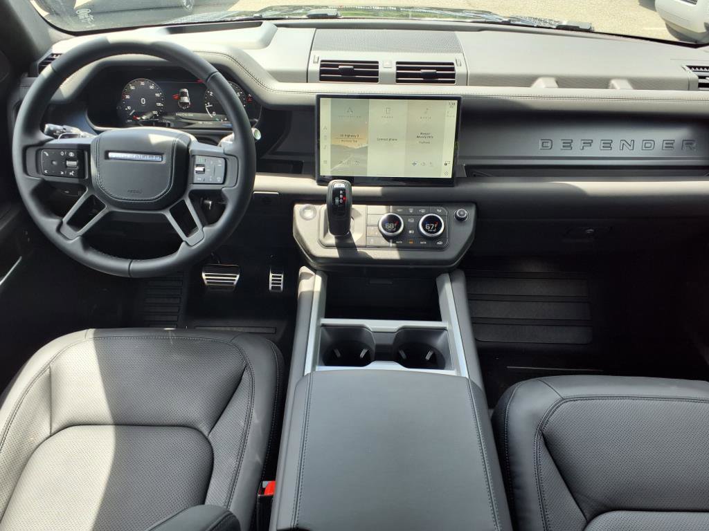 New 2025 Land Rover Defender 110 V8 image 4