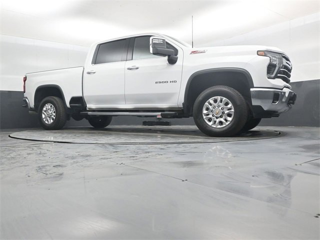 Used 2024 Chevrolet Silverado 2500 LTZ w/ LTZ Convenience Package image 40