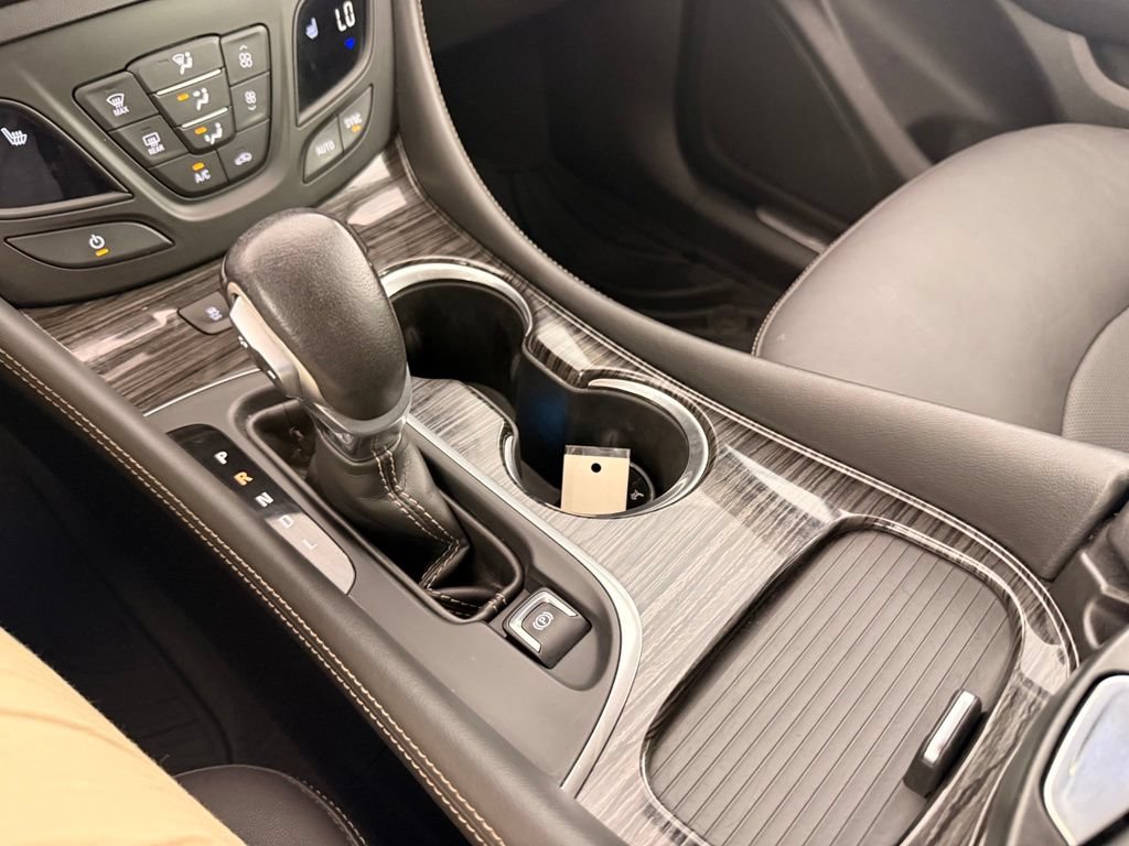 Used 2017 Buick Envision Essence FWD image 39