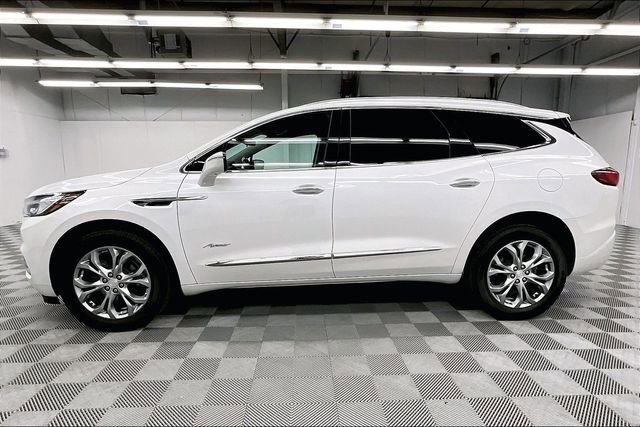 Used 2021 Buick Enclave Avenir w/ Avenir Technology Package FWD image 13