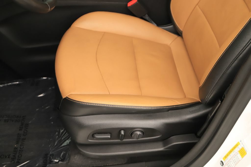 Used 2020 Chevrolet Equinox Premier FWD image 23