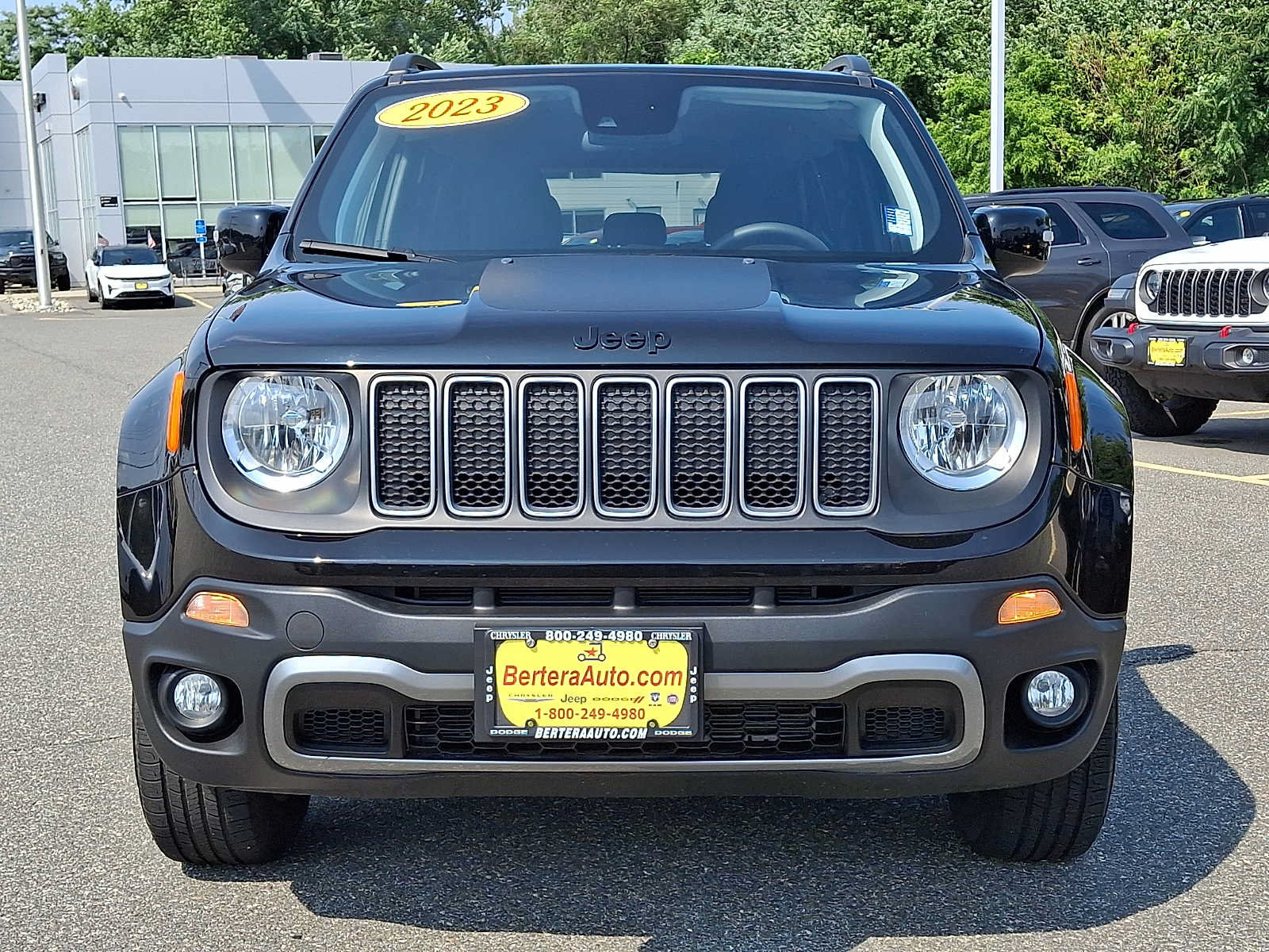 Certified 2023 Jeep Renegade Latitude AWD/4WD image 2