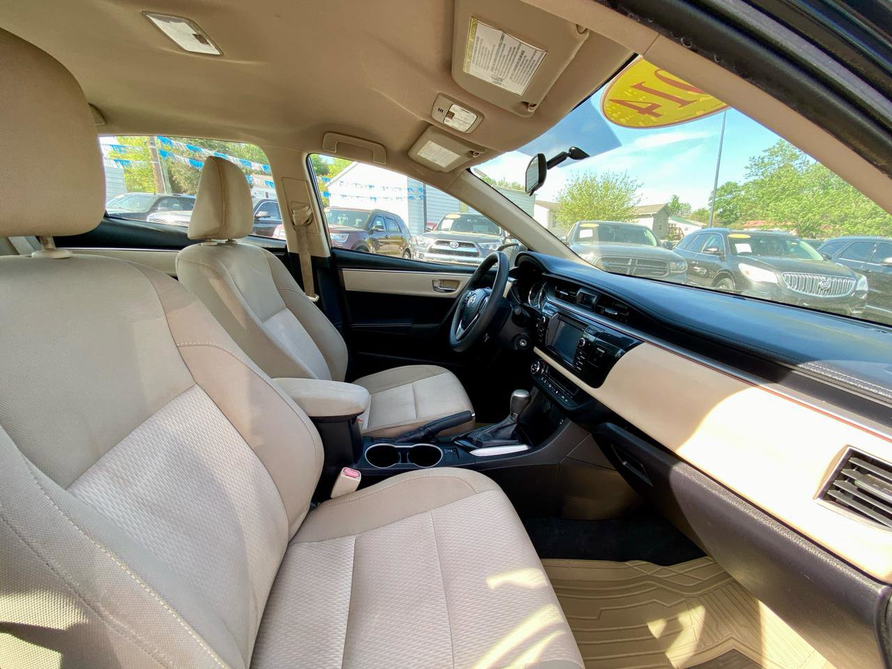 Used 2014 Toyota Corolla LE image 9