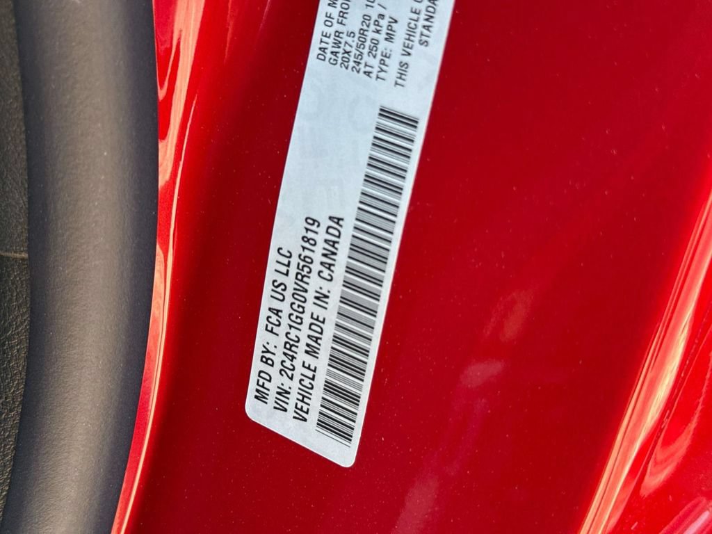 New 2027 Chrysler Pacifica Limited w/ S Appearance Package FWD image 16
