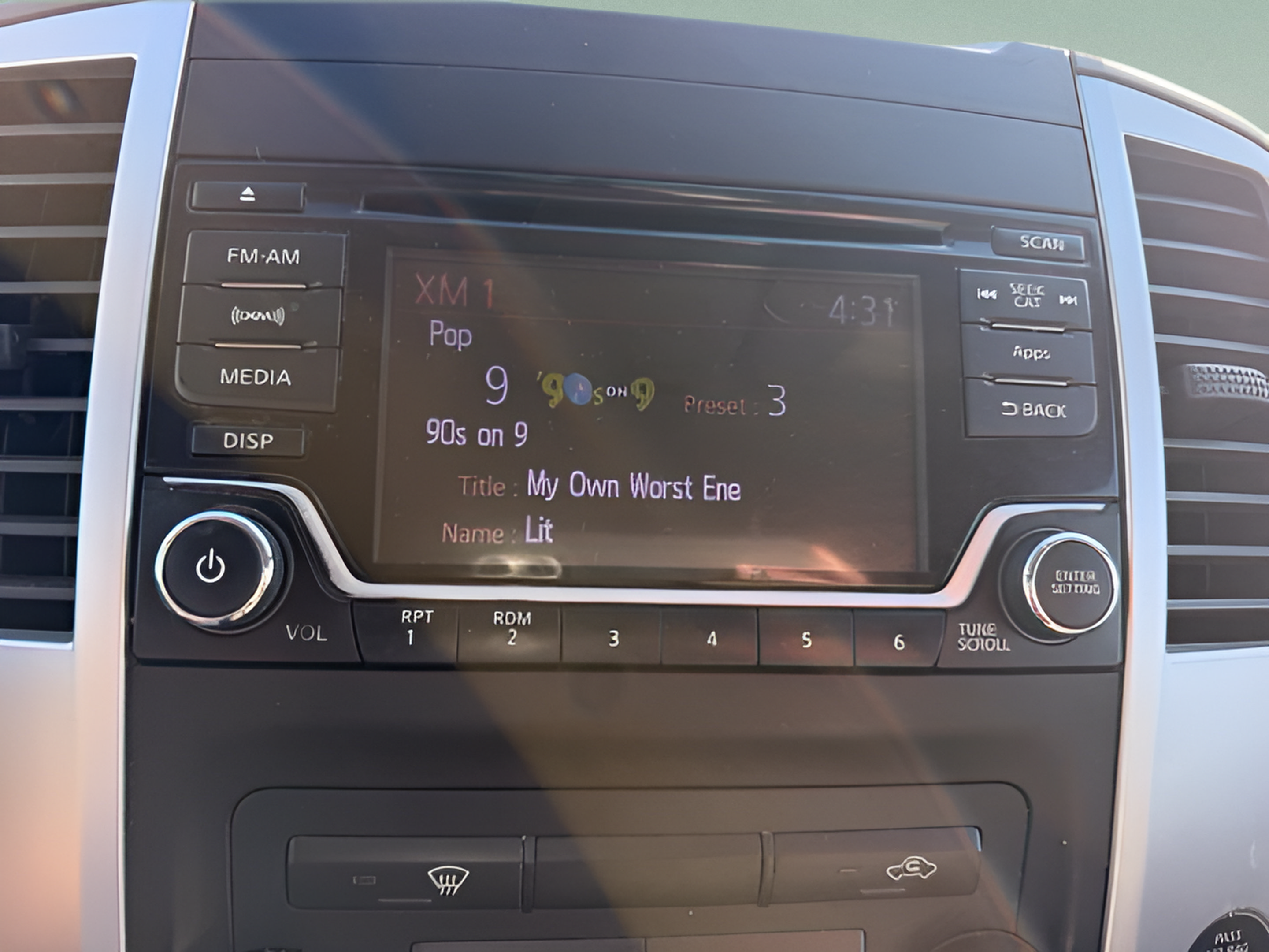 Used 2016 Nissan Frontier SV AWD/4WD image 17