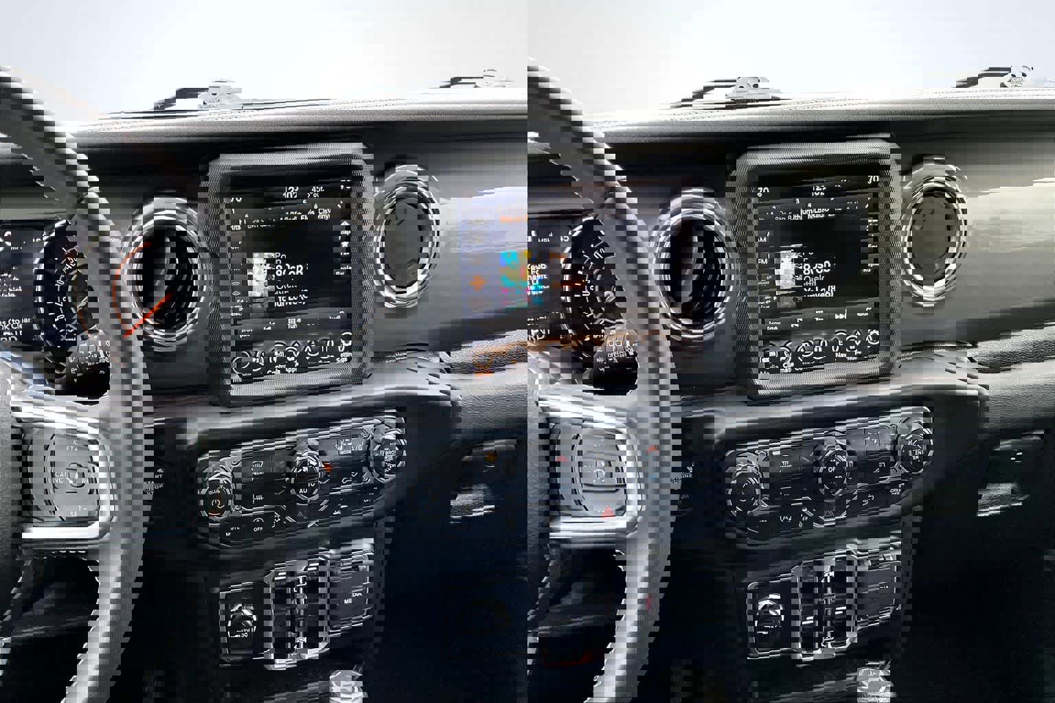 Used 2023 Jeep Wrangler Sahara image 16