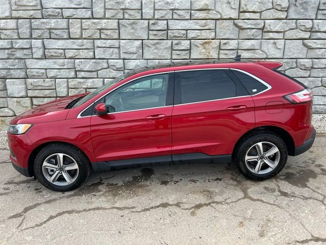 Used 2024 Ford Edge SEL w/ Convenience Package image 3
