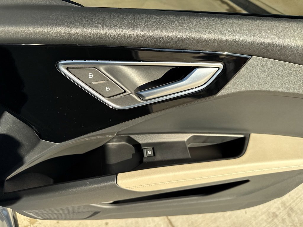 Used 2023 Audi Q4 e-tron Prestige w/ Black Optic Package image 20