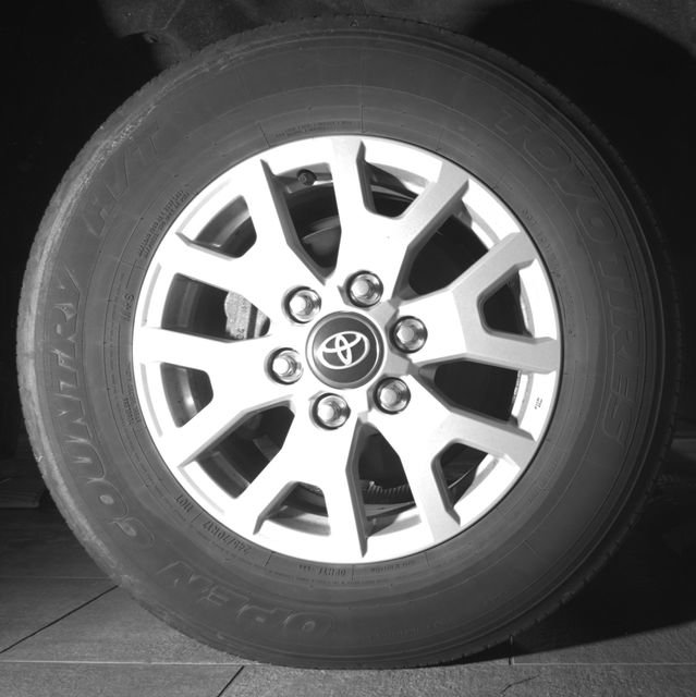 Used 2024 Toyota Tacoma SR5 AWD/4WD image 11