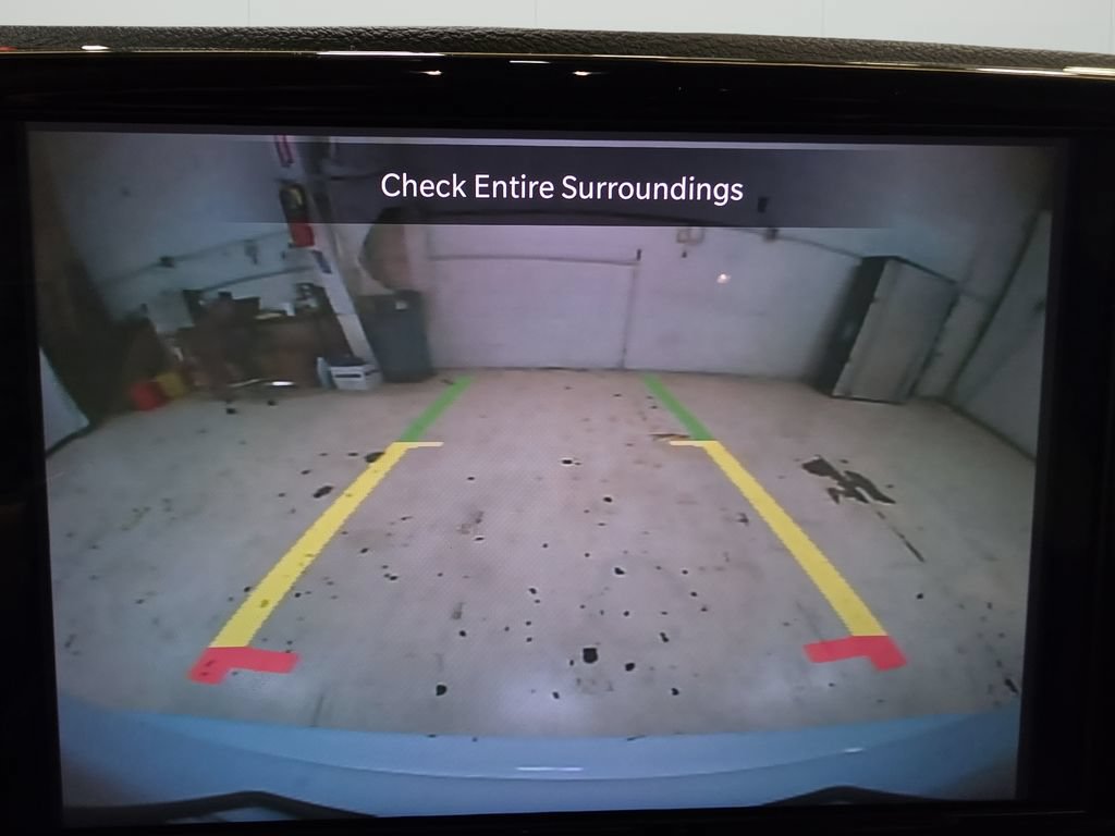 Used 2024 Chrysler Pacifica Touring-L FWD image 24