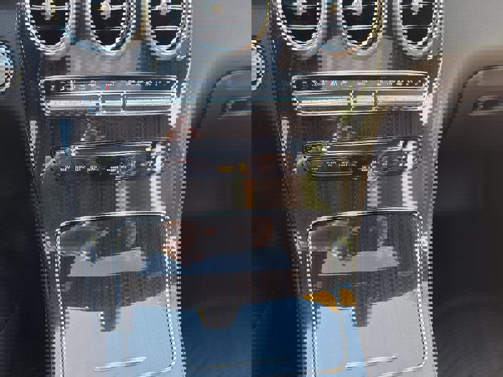 Used 2018 Mercedes-Benz GLC 300 4MATIC Coupe image 35