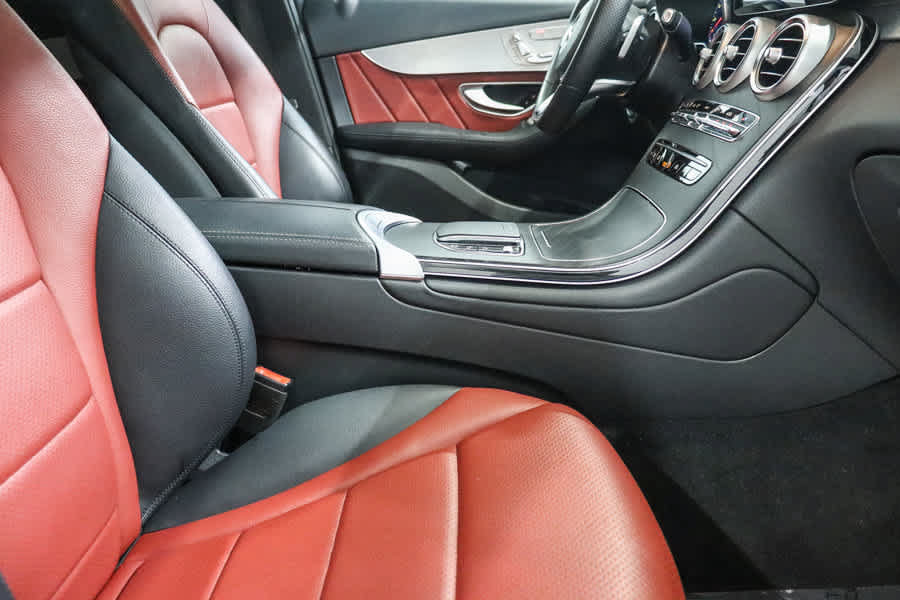 Certified 2022 Mercedes-Benz GLC 300 image 20