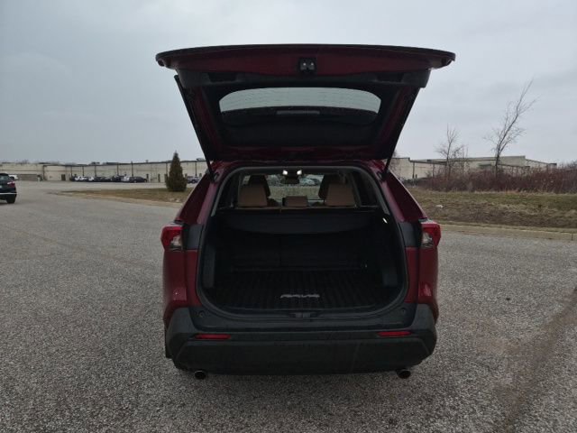 Used 2023 Toyota RAV4 LE image 10