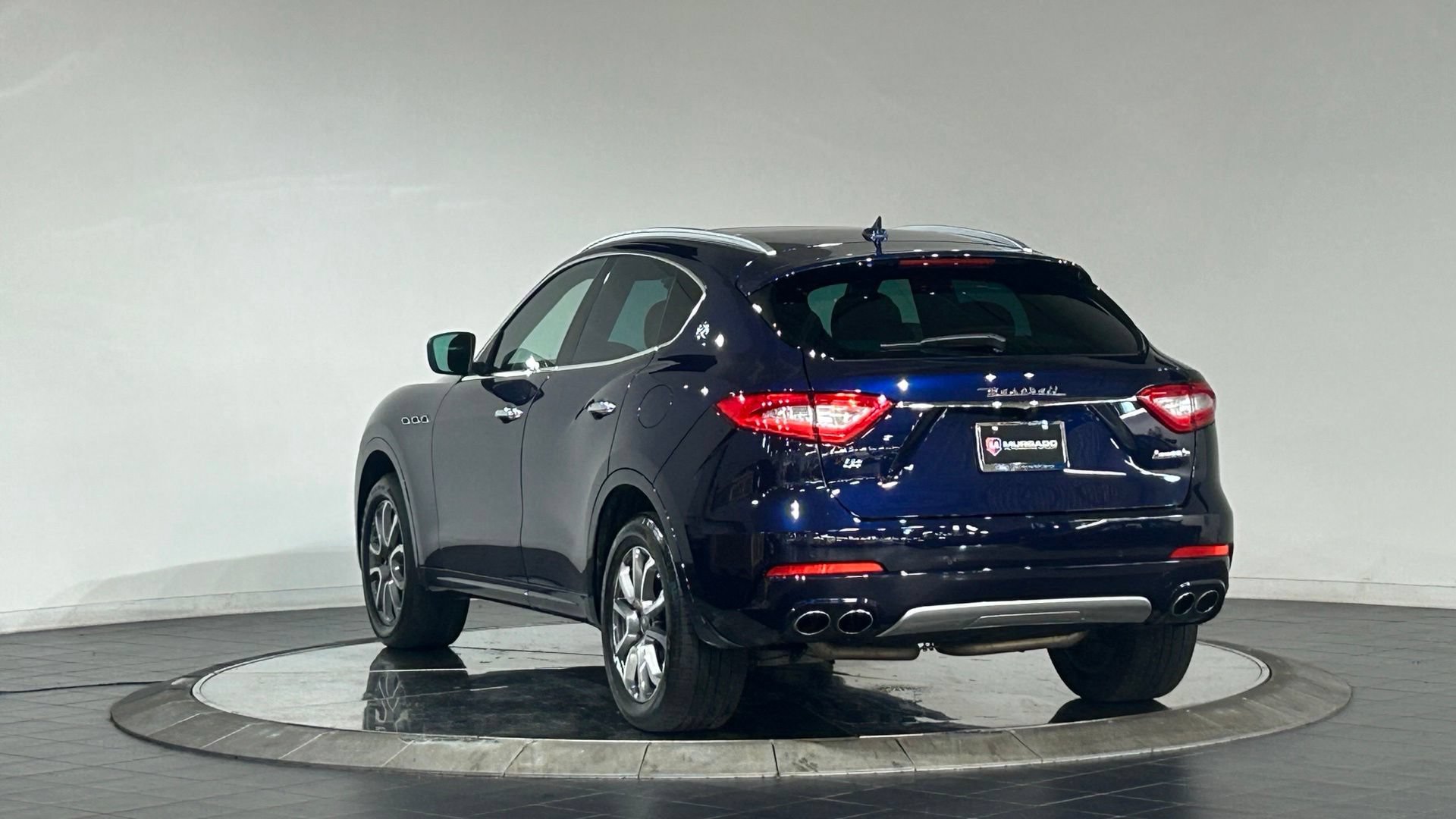 Used 2019 Maserati Levante GranLusso AWD/4WD image 7