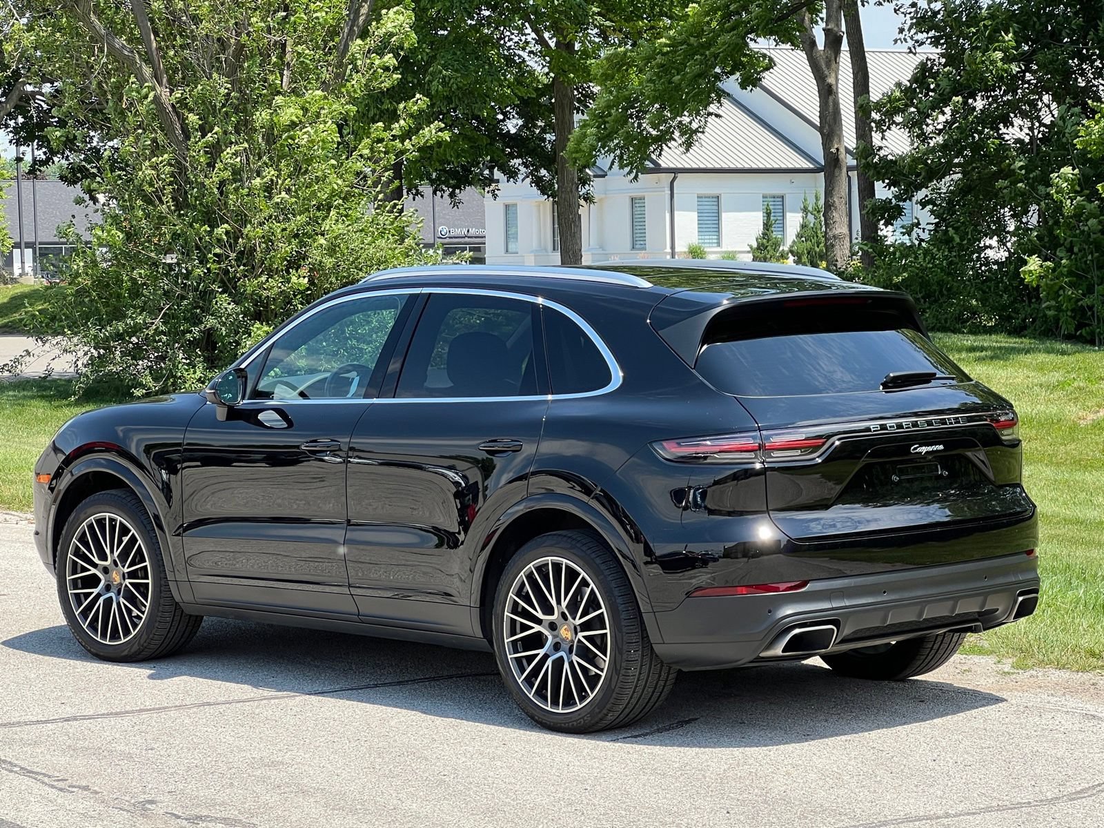 Certified 2020 Porsche Cayenne AWD/4WD image 3