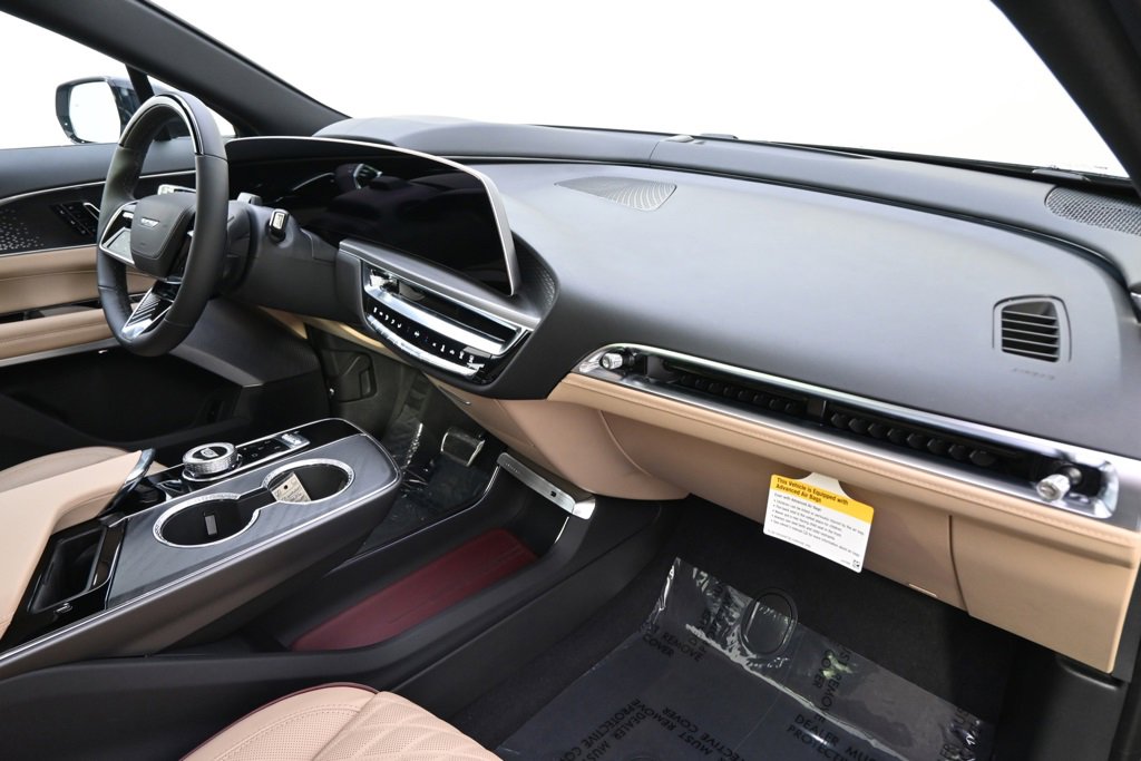 New 2026 Cadillac Lyriq V image 15