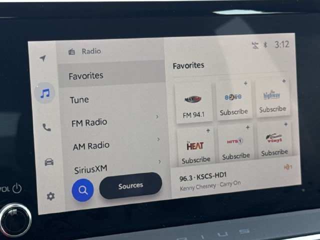 Used 2025 Toyota Prius LE FWD image 18