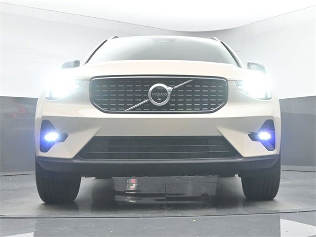 New 2026 Volvo XC40 B4 Plus w/ Protection Package Premier image 43