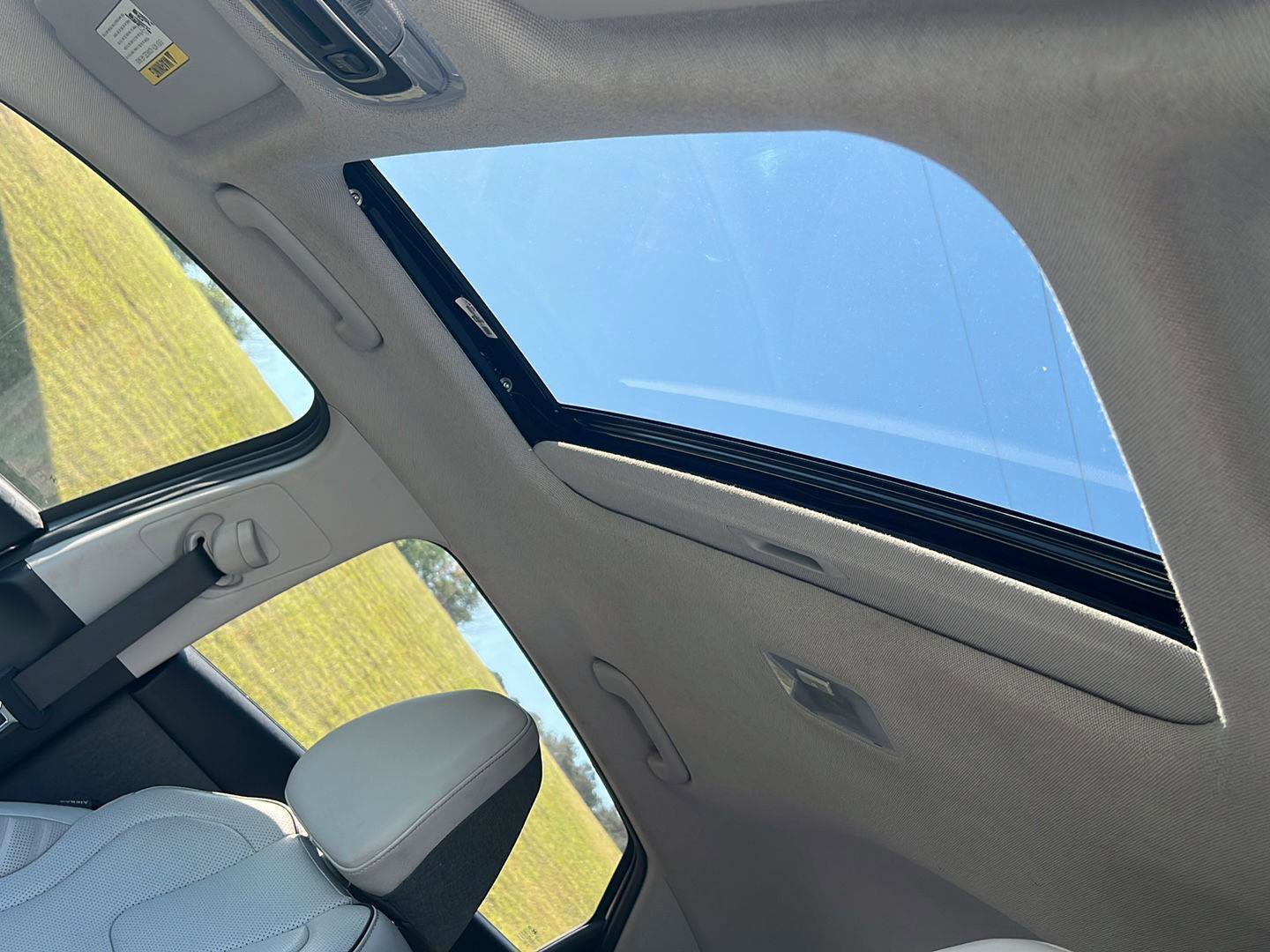 Used 2025 Hyundai Elantra Limited image 31